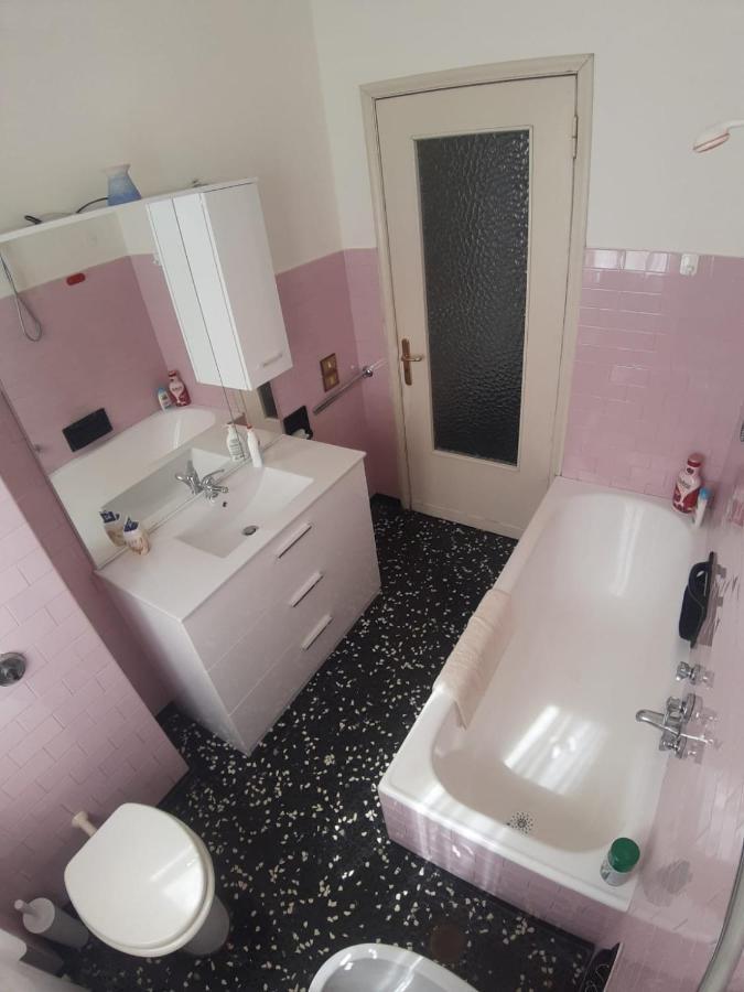 Appartamento Centrale Fino A 8 Posti Letto Pontremoli Exterior photo