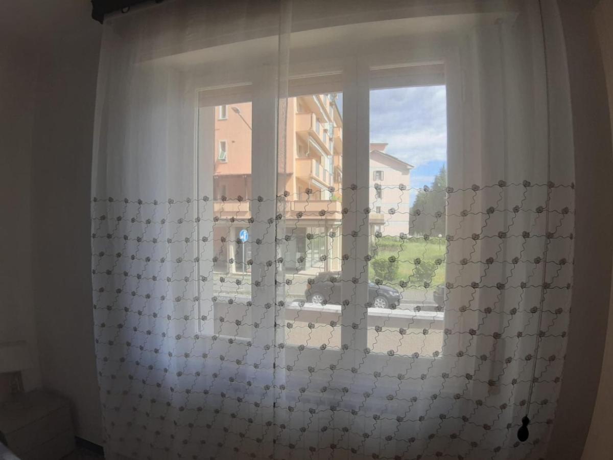 Appartamento Centrale Fino A 8 Posti Letto Pontremoli Exterior photo