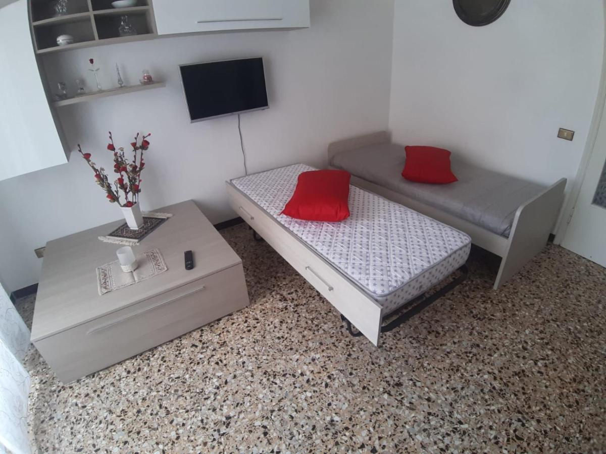 Appartamento Centrale Fino A 8 Posti Letto Pontremoli Exterior photo