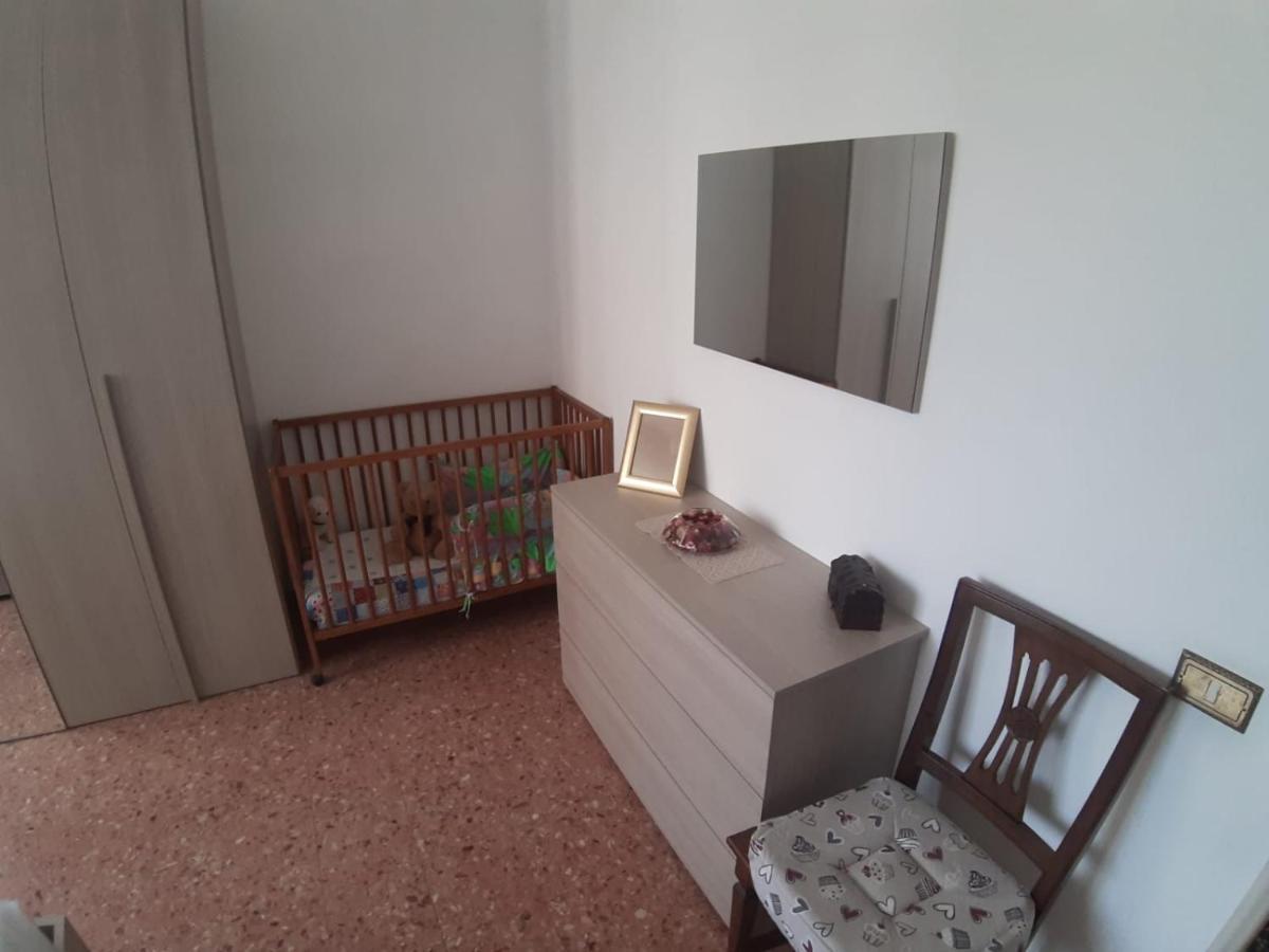 Appartamento Centrale Fino A 8 Posti Letto Pontremoli Exterior photo